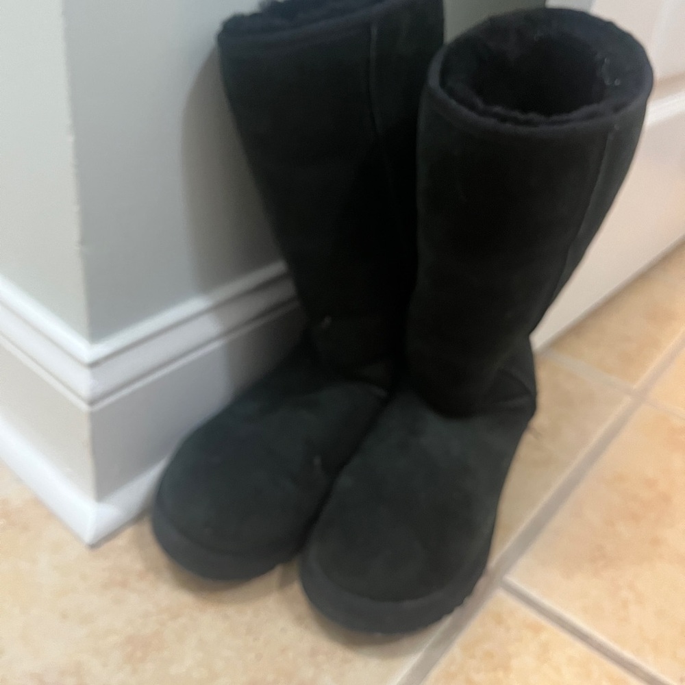 UGG Classic Tall II Boot - Picture 2 of 7